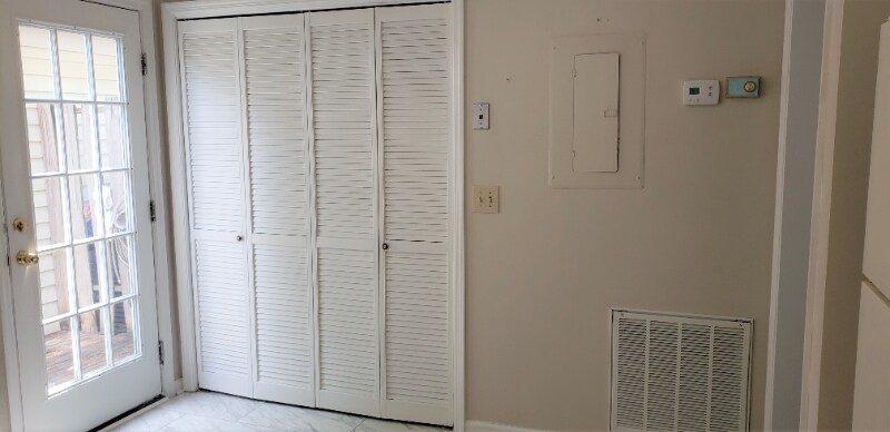 Building Photo - 1025 Brentwood Pointe