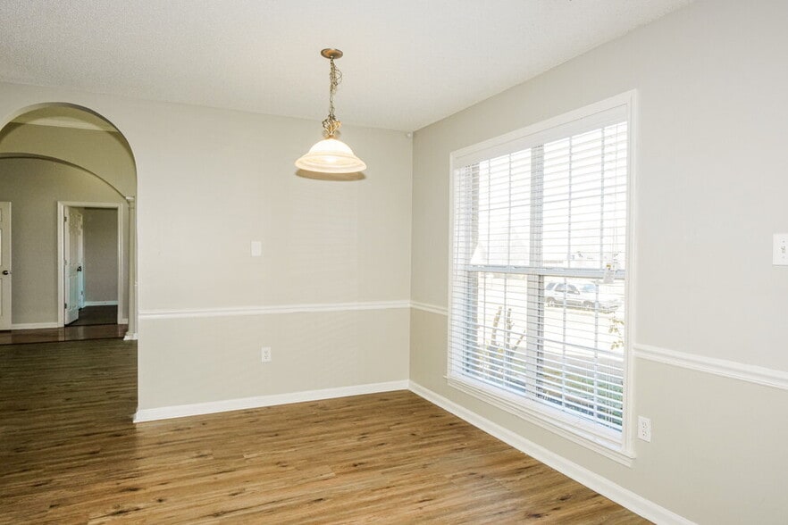Building Photo - 4455 Jonsey Ln
