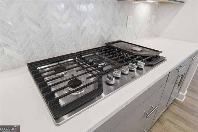 Building Photo - 2044 Garvin Rd