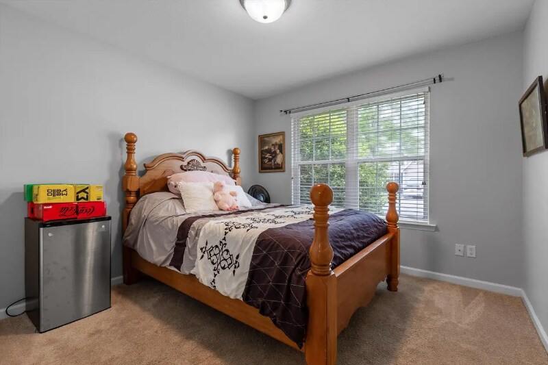 Building Photo - 1871 Clear Brook Ct