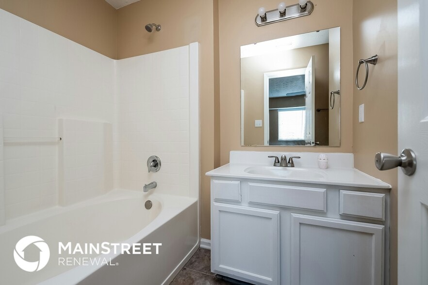 Building Photo - 6574 Largo Ln