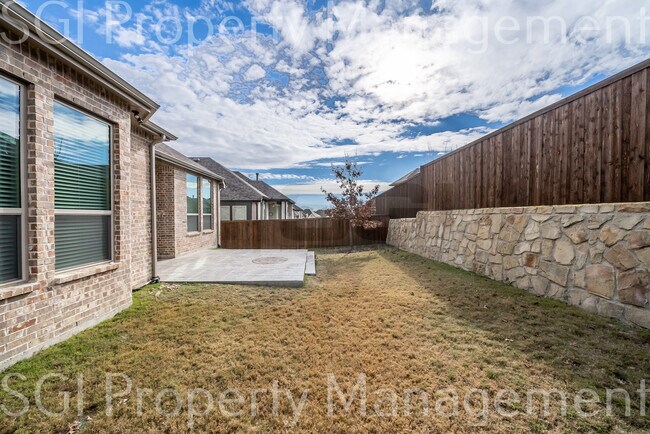 Building Photo - 4125 Sweet Birch Dr