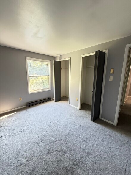 Building Photo - 7 Ledgeland Dr