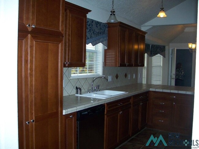 Building Photo - 156 Scottsdale Dr