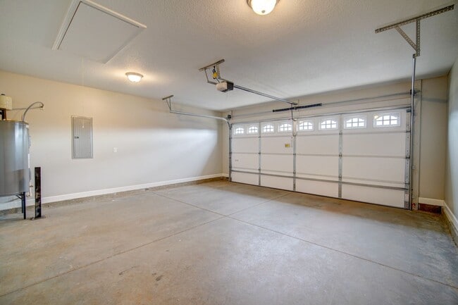 Building Photo - 732 Shelburne Ln