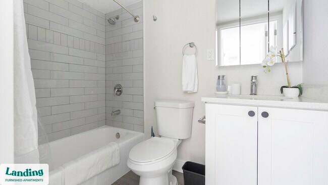 Building Photo - 305 Dr. M.L.K. Jr St S