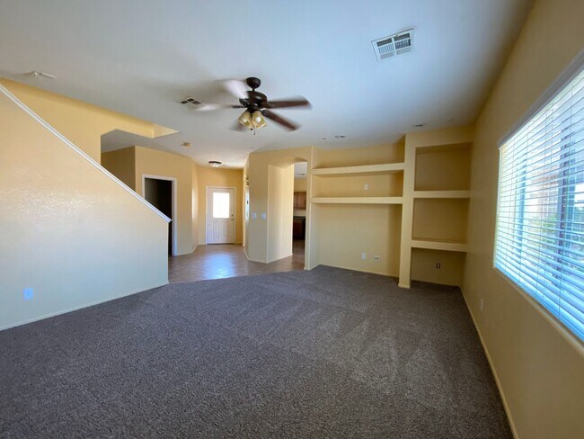 Building Photo - Large four-bedroom house with a loft