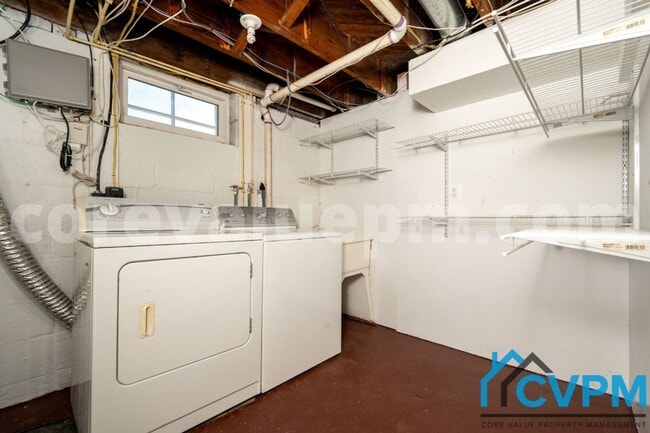 Building Photo - 16 2nd Ave S