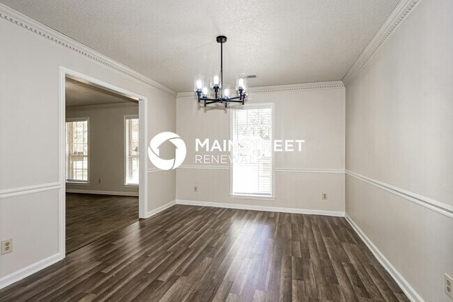 Building Photo - 4 Bedroom Pet-Friendly Home in GERMANTOWN, TN with Main Street Renewal