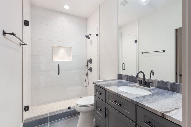 Building Photo - Conveniently Located 4bd/3ba Home Minutes From ATLBeltLine w/ Private Backyard!