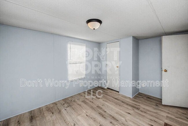 Building Photo - 900 Frye Rd