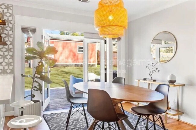 Building Photo - 2968 Catalina Dr