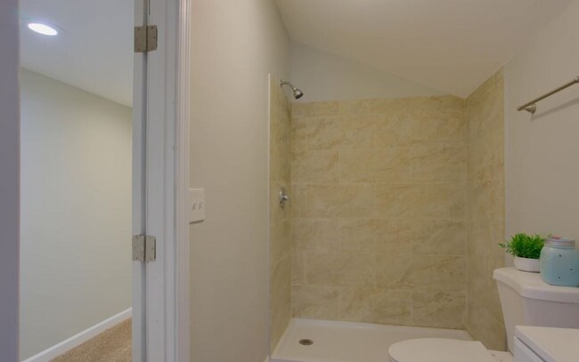 Building Photo - "Charming 3-Bedroom Home on Wilmington Highway!"