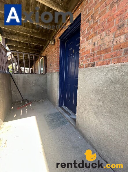 Building Photo - 674 W Cedar-4