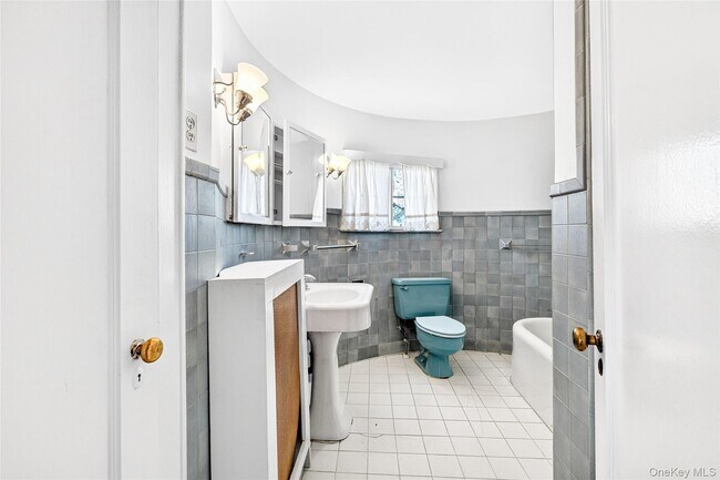 Building Photo - 5 Seymour Pl