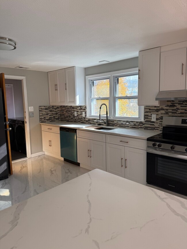 Primary Photo - 182 Arnoldale Rd