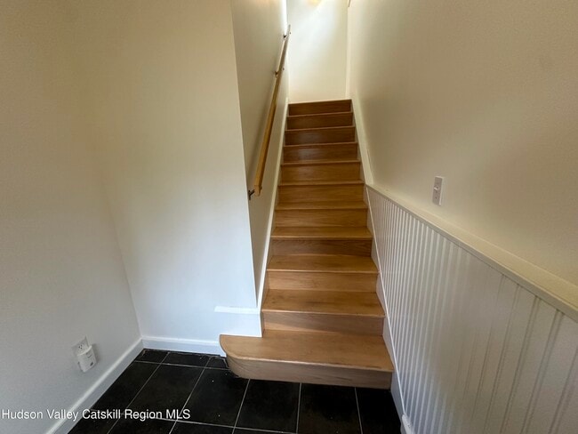 Building Photo - 85 Broadview Rd