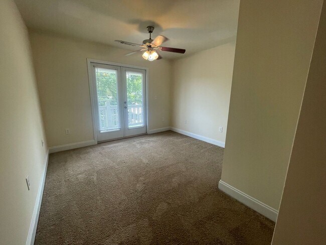 Building Photo - PRE-LEASING FOR AUGUST 2025!