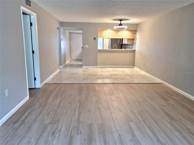 Building Photo - 222 Caryl Way