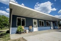 Building Photo - Updated 2 bedroom Duplex for Rent $1100/Month