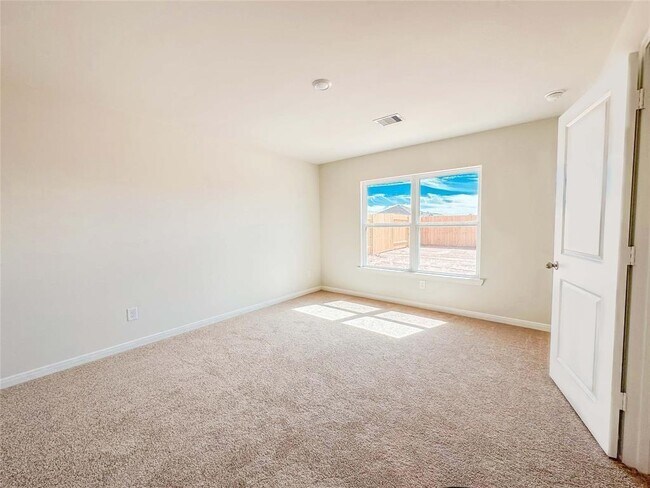 Building Photo - 16322 Sweet Grv Dr