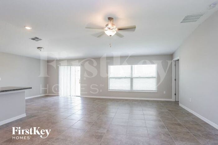 Building Photo - 5050 White Chicory Dr