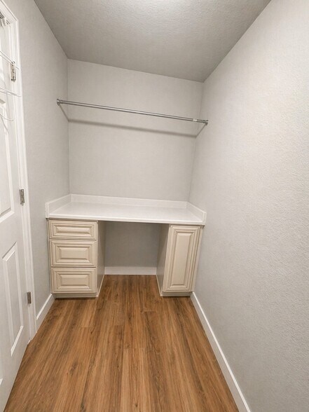 Building Photo - 11609 River Run Cir