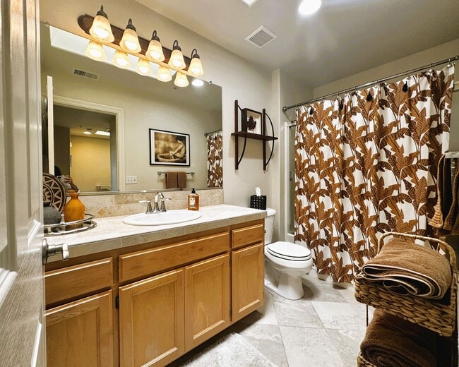 Building Photo - 234 Windsor River Rd