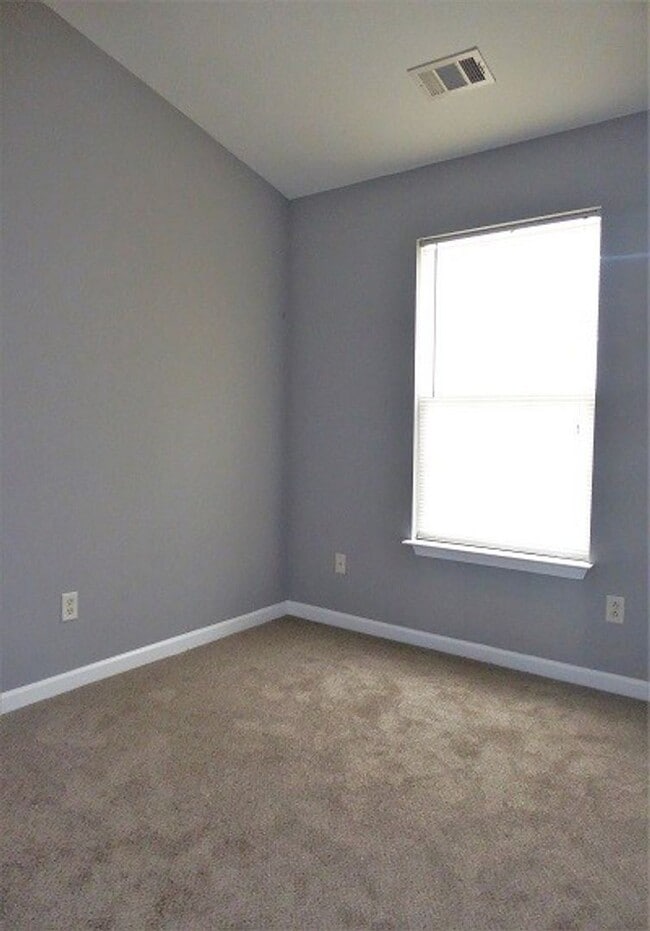 Building Photo - 3BR/2.5BA Townhome in Cobblestone Cove, Mo...