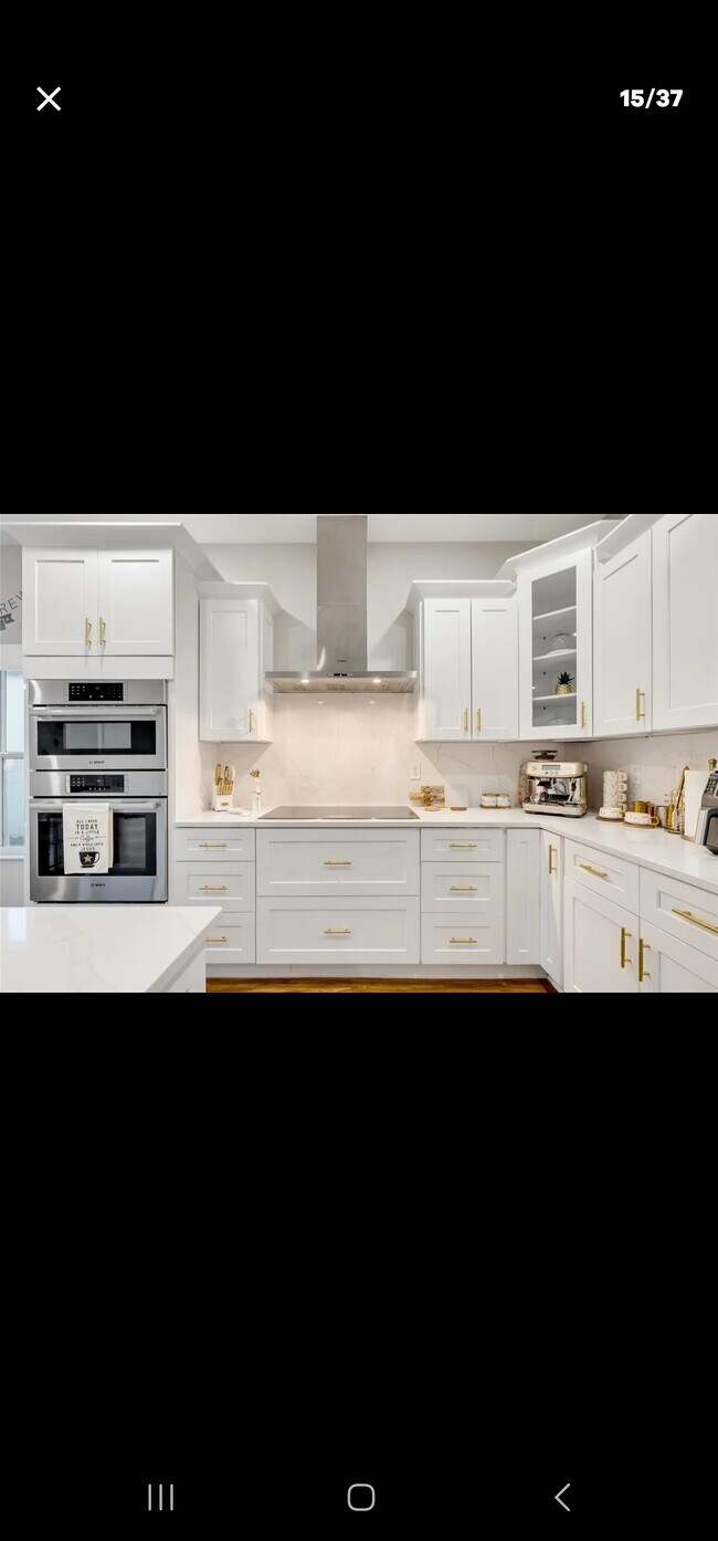 Building Photo - 2707 Scarborough Dr