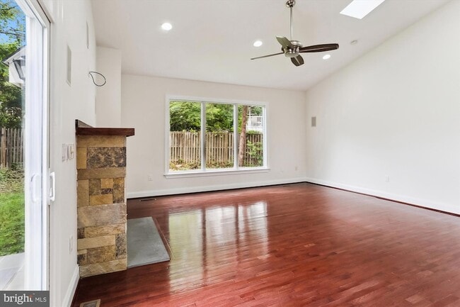 Building Photo - 9915 Ashburton Ln