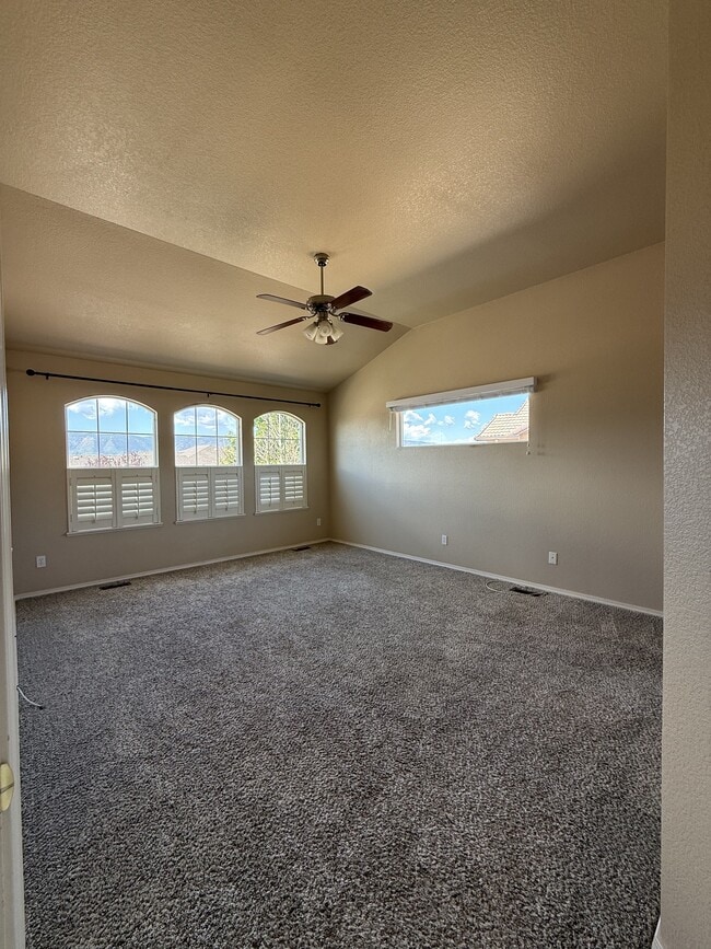 Building Photo - 15859 Bridle Ridge Dr