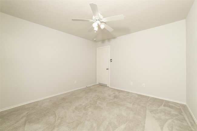 Building Photo - 6642 Haven Forest Ln