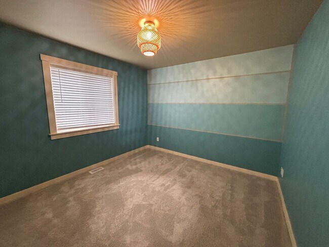 Building Photo - 1689 Aaron Dr