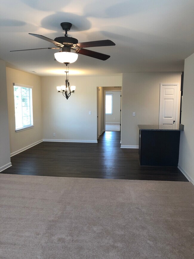 Building Photo - 8171 Promenade Dr