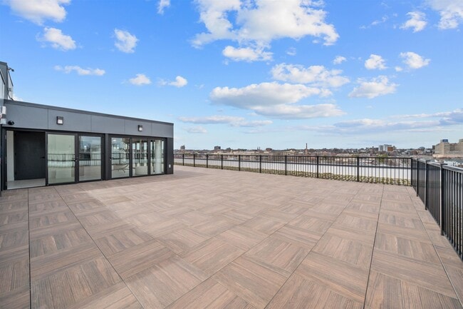 Building Photo - 337 Johnston Ave