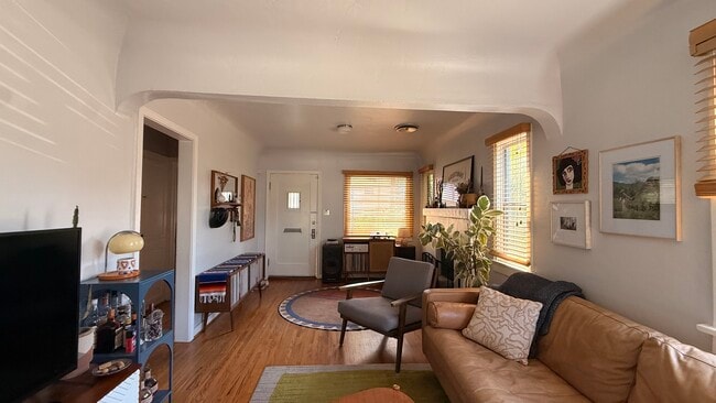 Building Photo - 4122 Edenhurst Ave