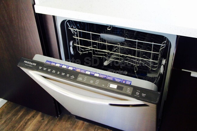 Building Photo - 2872 C St