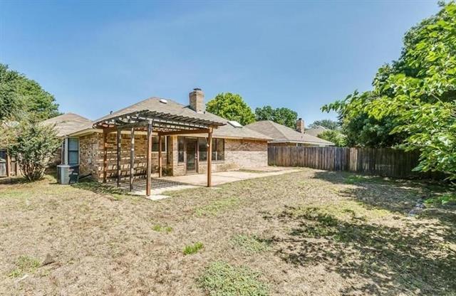 Primary Photo - 3821 Huntwick Dr