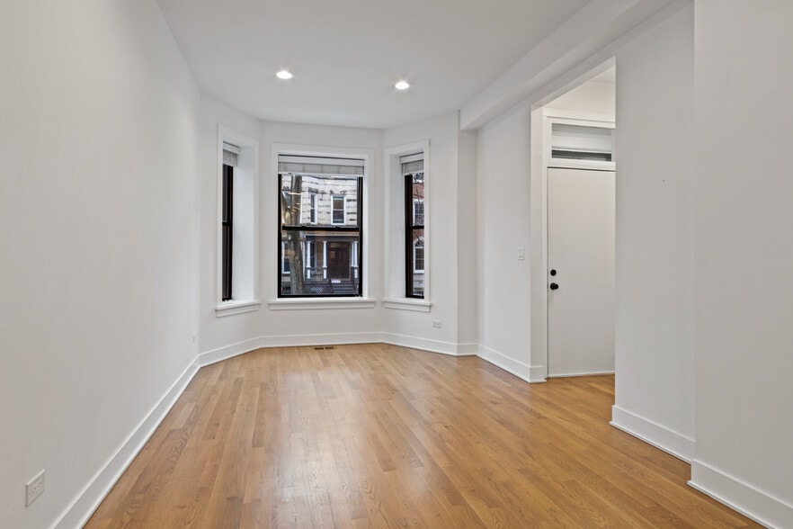 Building Photo - 3517 N Reta Ave