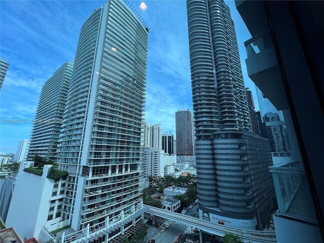 Building Photo - 1080 Brickell Ave
