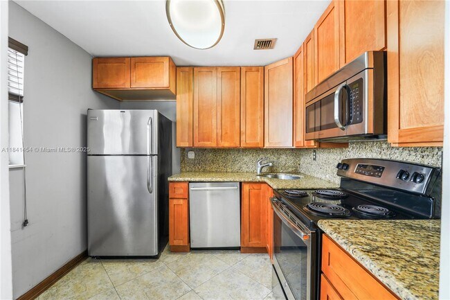 Primary Photo - 1236 Alton Rd
