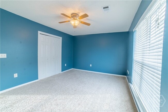 Building Photo - 422 Copper Creek Cir