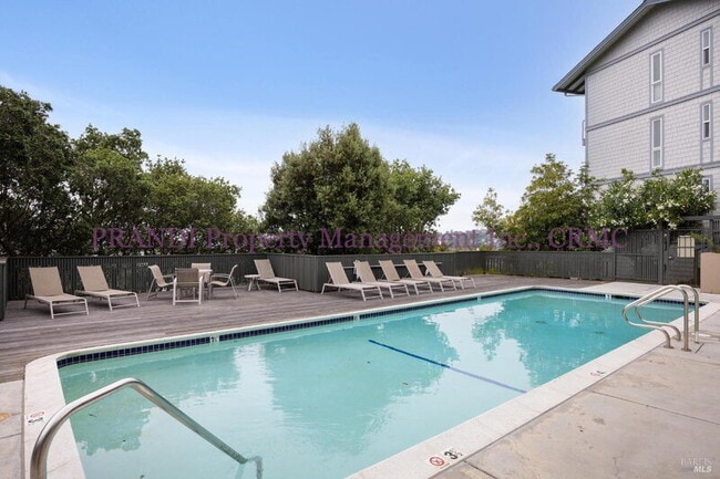 Building Photo - 15 Harbor Oak Dr