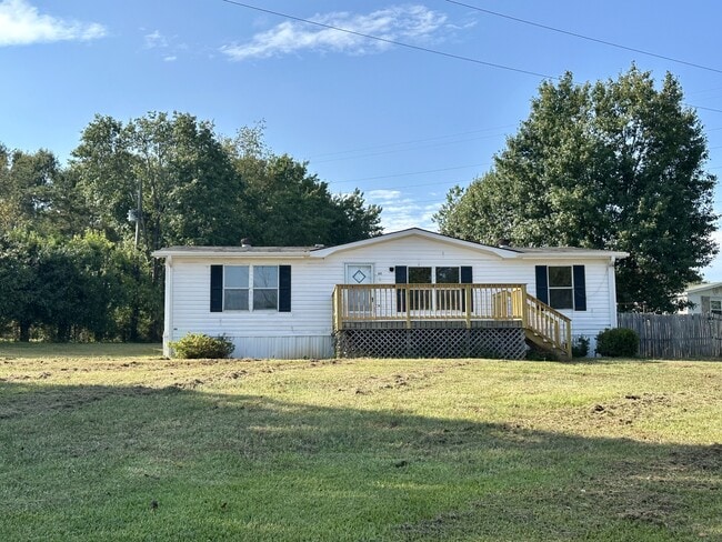 Primary Photo - 605 Latham Rd
