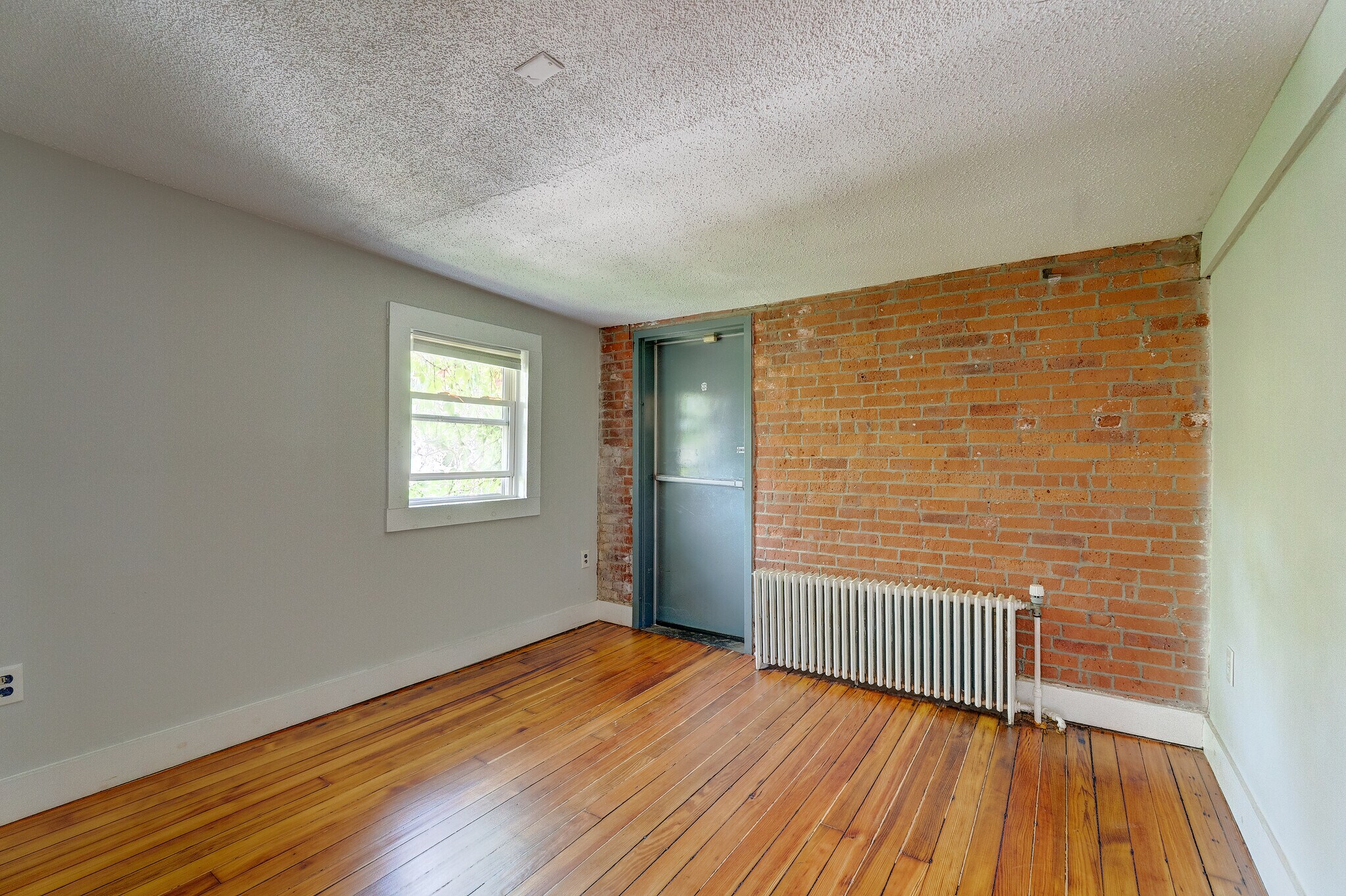 Building Photo - 65 Edgewood Ave