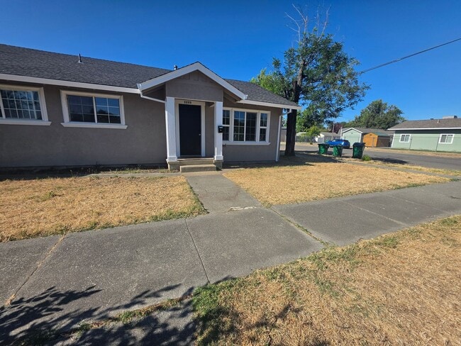 Building Photo - Duplex For Rent in Corning!
