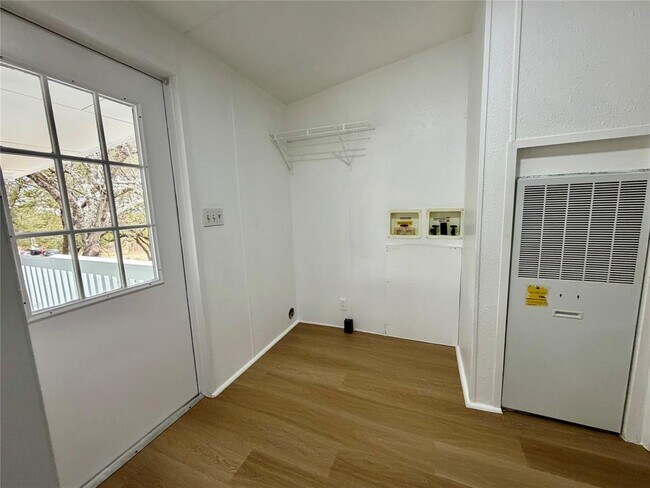 Building Photo - 831 Rolling Block Dr