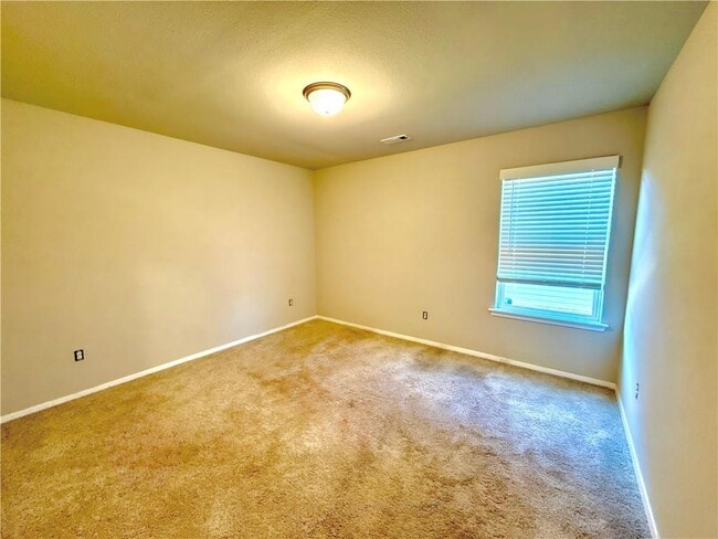 Building Photo - 530 Woodcreek Lp