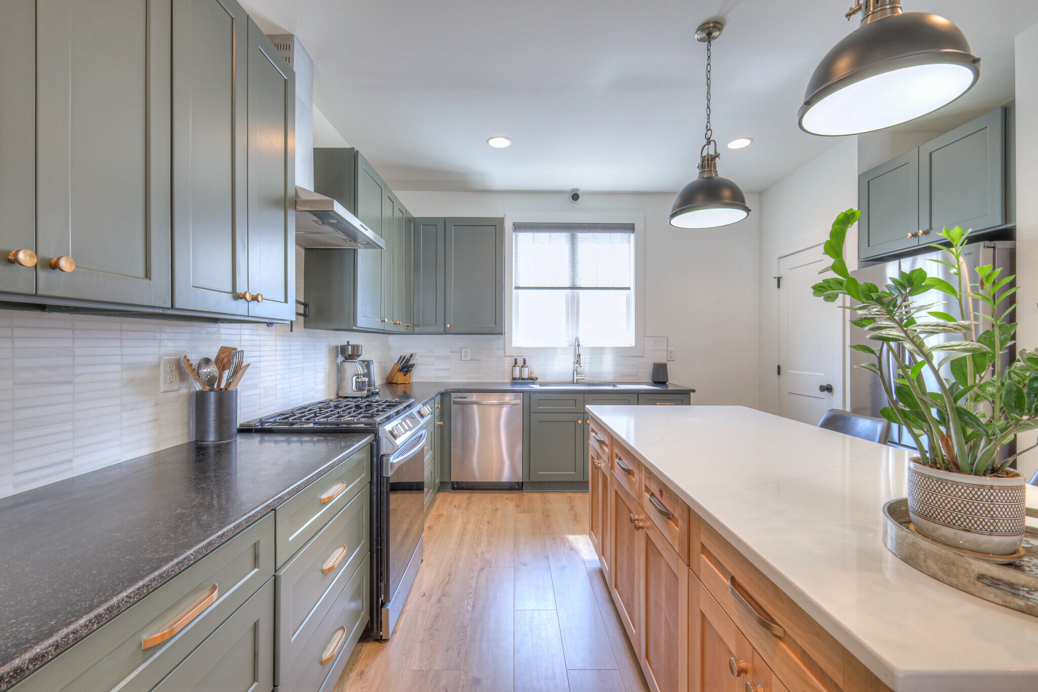 Building Photo - 312 Duke St